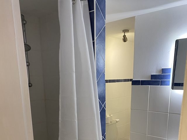 Bad von Wohnung 1
